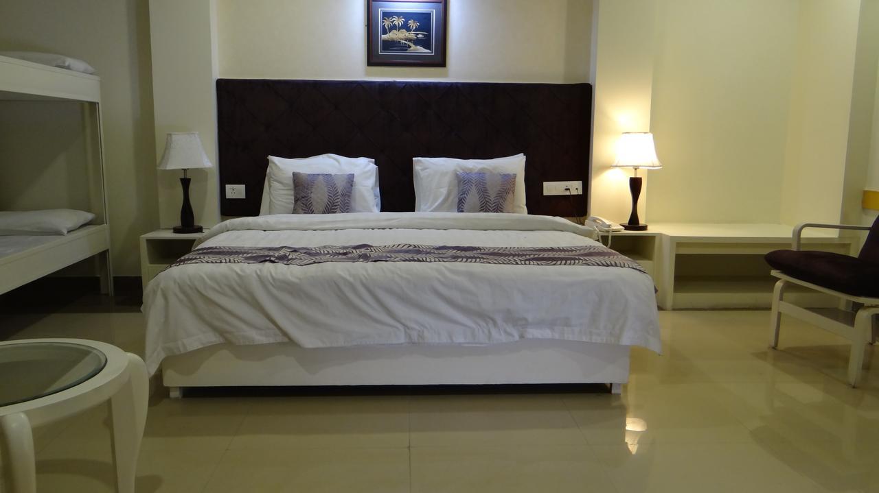 ครคี โคทมวิหาร Hotel ราจกี ภายนอก รูปภาพ